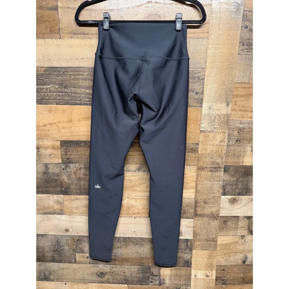 Alo Yoga High Waisted Airbrush Leggings Black Size Medium 28 Inseam RN87370